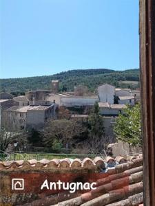 Vente Maison 7 pi�ces ANTUGNAC 11190