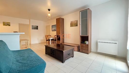 For rent Apartment SAINT-WITZ 