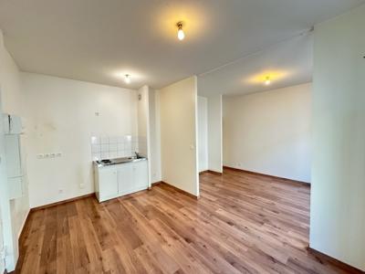 For rent Apartment LYON-7EME-ARRONDISSEMENT  69