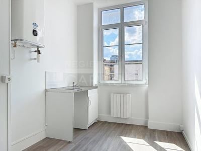 Location Appartement LYON-6EME-ARRONDISSEMENT 69006