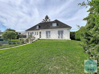 For sale Prestigious house CHAUSSEE-SAINT-VICTOR  41