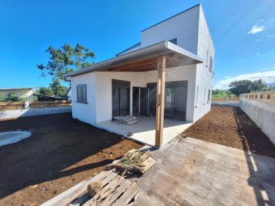 For rent House SAINT-LOUIS  974