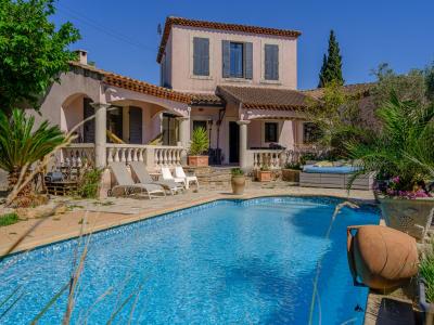 Vente Maison 7 pi�ces MARSEILLE-12EME-ARRONDISSEMENT 13012