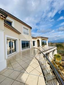 Vente Maison 7 pi�ces VIVIERS 07220
