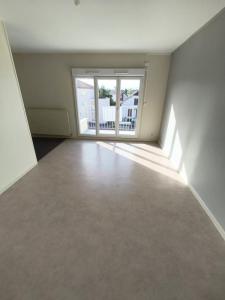 For rent Apartment CHAUMONT  52