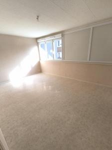 For rent Apartment CHAUMONT  52