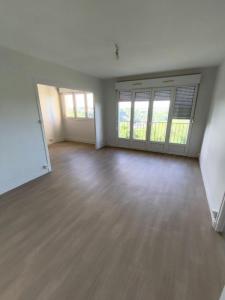 For rent Apartment CHAUMONT  52