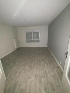 For rent Apartment CHAUMONT  52