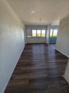 For rent Apartment CHAUMONT  52