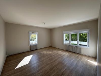 Location Appartement CHARNY  89