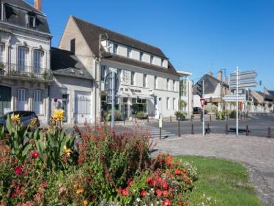 Location Appartement MEHUN-SUR-YEVRE  18