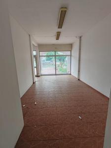 Location Local commercial MOUFIA 97490
