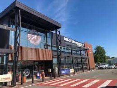 Location Local commercial PLOEREN 56880