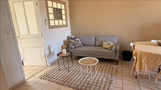 Location Appartement SEYNE-SUR-MER  83