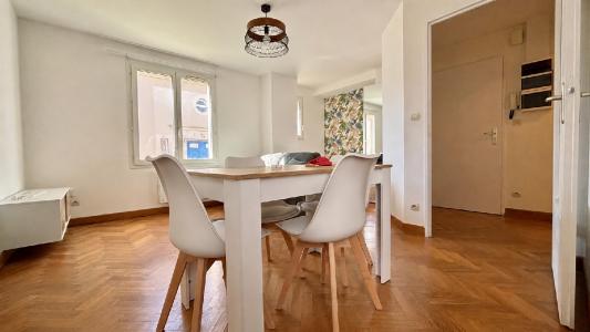 For rent Apartment LOUVRES 