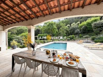 Vente Maison 5 pi�ces SIMIANE-COLLONGUE 13109