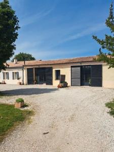Location Maison 3 pi�ces SAINT-JEAN-D'ILLAC 33127