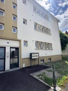 Location Appartement 4 pi�ces CHAPELLE-SAINT-LUC 10600