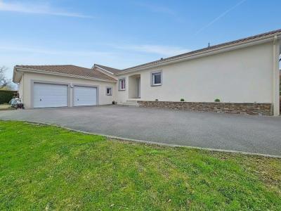 For sale House VILLENEUVE-DE-MARC 