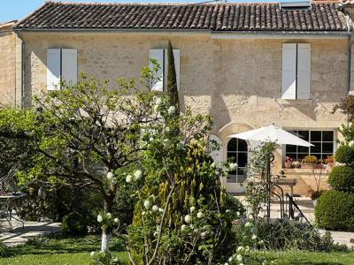 Vente Maison 8 pi�ces SAUVE 33670