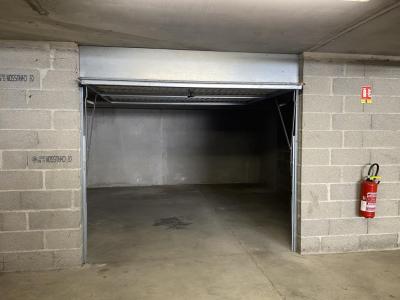 For rent Parking CUGNAUX  31