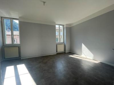 Location Appartement MONTREAL-LA-CLUSE  01