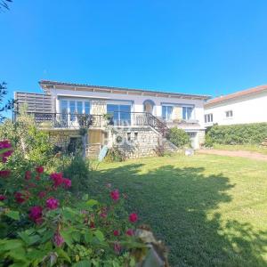 Vente Maison 8 pi�ces SURGERES 17700