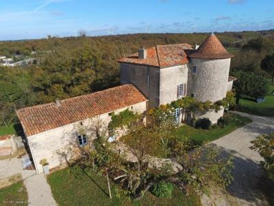 Vente Maison 9 pi�ces CIVRAY 86400