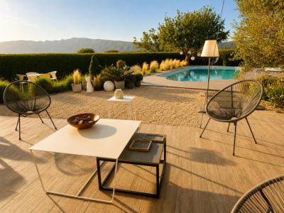 Vente Maison 5 pi�ces POURRIERES 83910