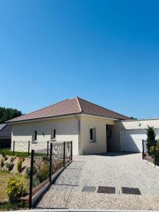Vente Maison 4 pi�ces DEVECEY 25870