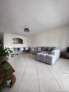 Vente Appartement 4 pi�ces RIVIERE-SALEE 97215