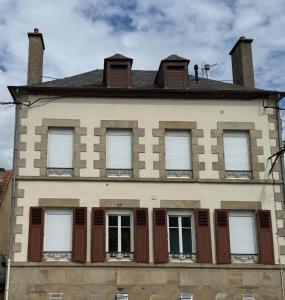 Vente Maison 8 pi�ces YZEURE 03400