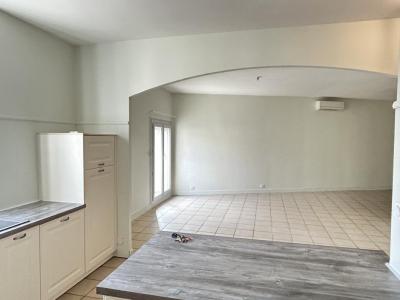 Location Appartement LAVALETTE 