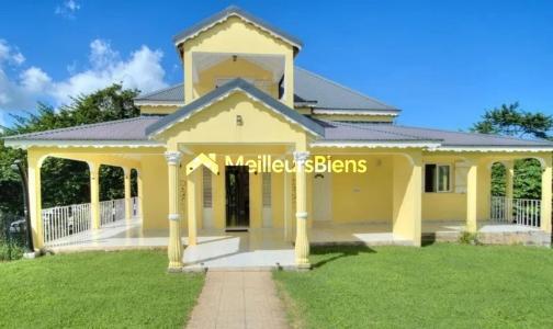 Vente Maison 7 pi�ces SAINTE-ROSE 97115
