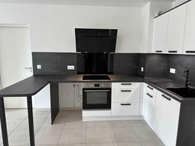 Location Appartement BEZANNES  51
