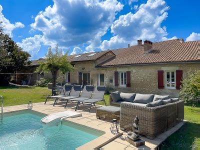 Vente Maison 10 pièces NEUVIC 24190