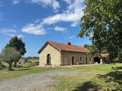 Vente Maison 9 pi�ces VIC-FEZENSAC 32190