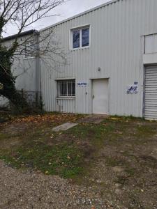 For rent Commercial office GRENADE  31