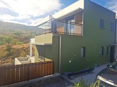 Vente Maison 5 pi�ces SAINT-GILLES-LES-BAINS 97434