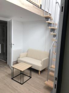 For rent Apartment LYON-7EME-ARRONDISSEMENT  69