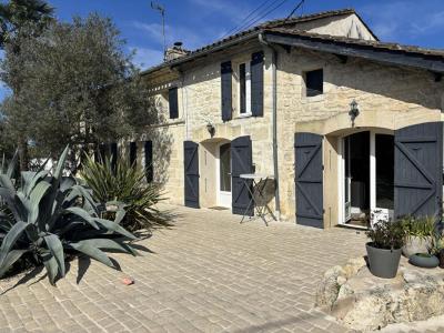Vente Maison 9 pi�ces PRIGNAC-ET-MARCAMPS 33710
