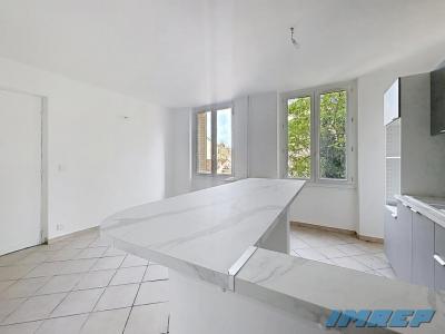 Location Appartement 2 pièces MARSEILLE-6EME-ARRONDISSEMENT 13006