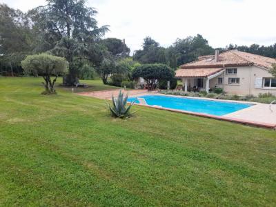 Vente Maison 7 pi�ces MONCLAR-DE-QUERCY 82230