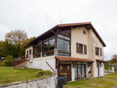 Vente Maison 7 pi�ces CIVRAY 86400