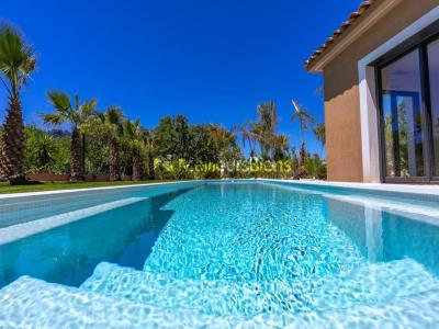 Vente Prestige ROQUEBRUNE-SUR-ARGENS 83520