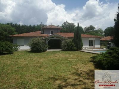 Vente Maison 8 pi�ces CARCARES-SAINTE-CROIX 40400
