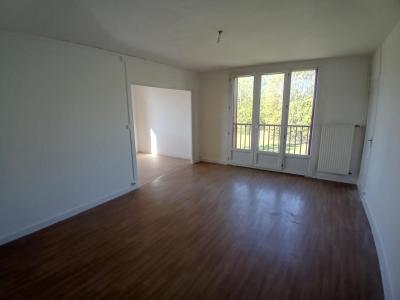 For rent Apartment VOUZIERS 