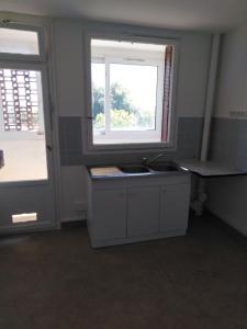 Location Appartement 4 pièces VOUZIERS 08400