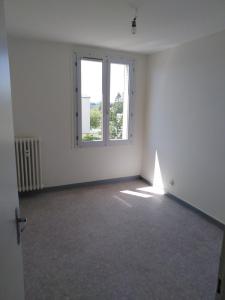For rent Apartment VOUZIERS 