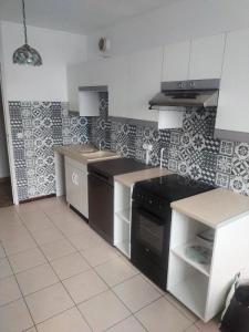 Location Appartement 5 pi�ces LYON-8EME-ARRONDISSEMENT 69008